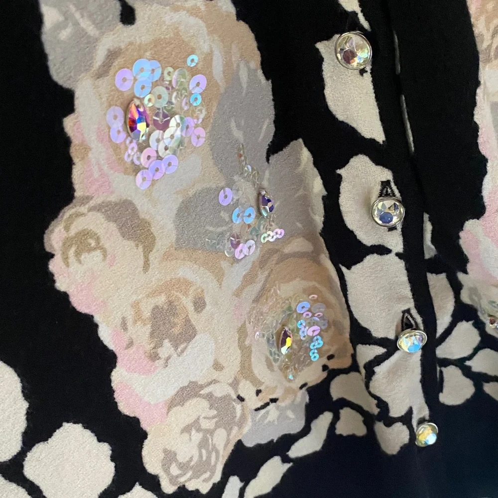 Blumarine Black & Cream Floral Button-Front Cardigan – Made in Italy - Picture 7 of 8